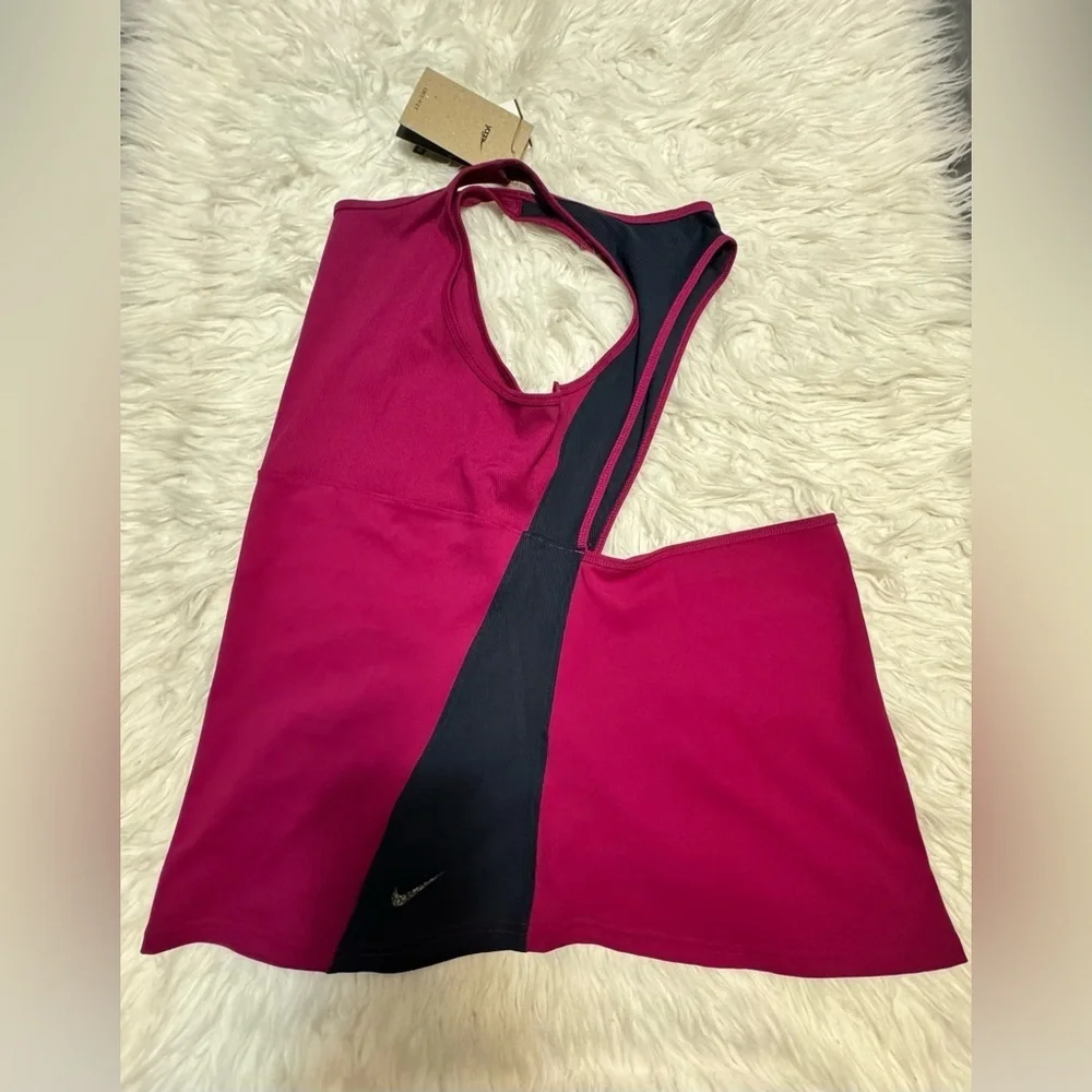 - Nike Dri-Fit Yoga Burgundy Women's Tank Top Size XL